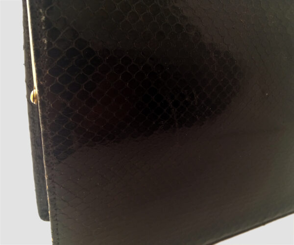 black-snakeskin-single-strap-purse