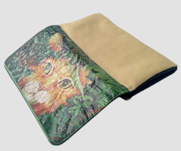 eco-pet-cosmetic-cat-clutch