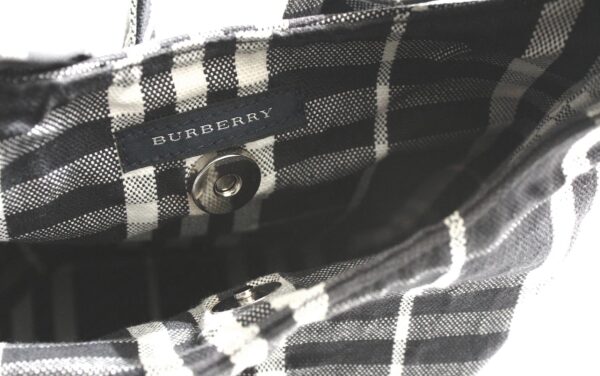 BurberrybucketbagNovaCheckdesign