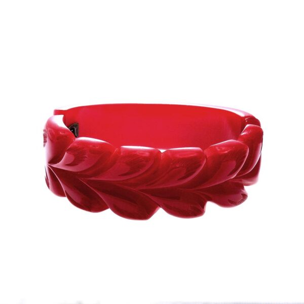 Vintage red Bakelite scallop carved design clamper bracelet