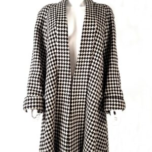 Vintage david benjamin designer black & white dog's tooth pattern swing coat