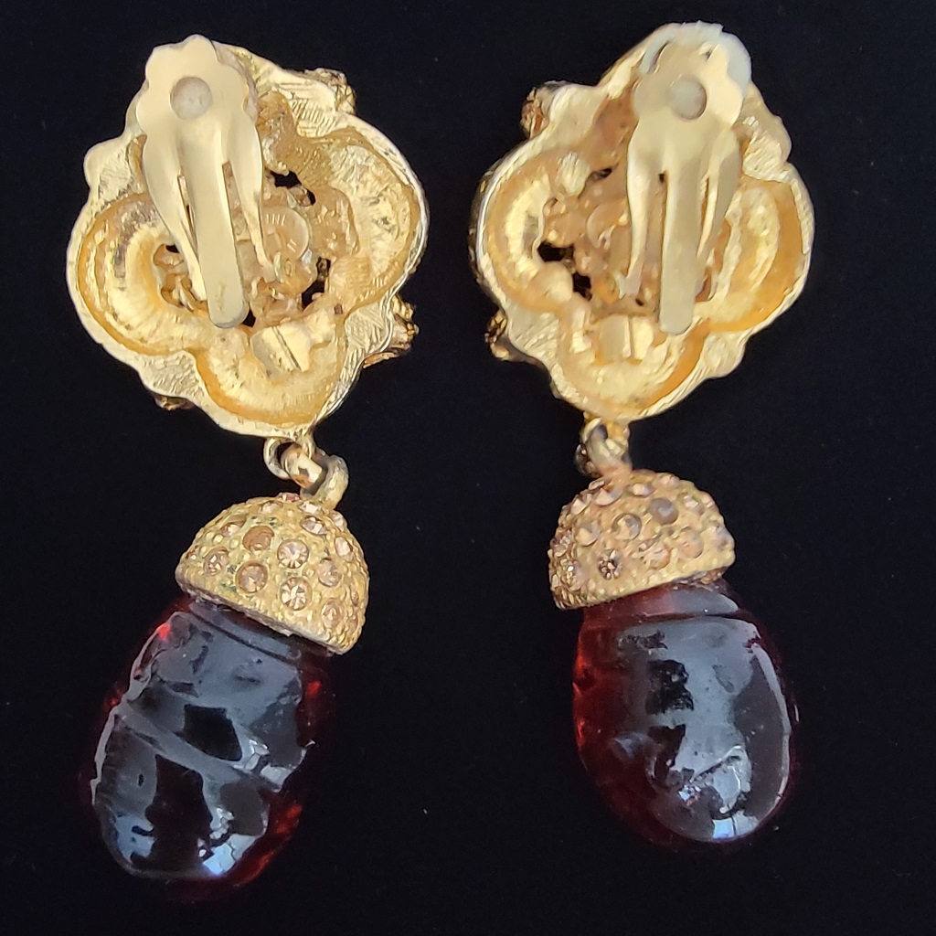 oxanne Assoulin lavender Amber color drop Topaz Set Stone clip on Earrings